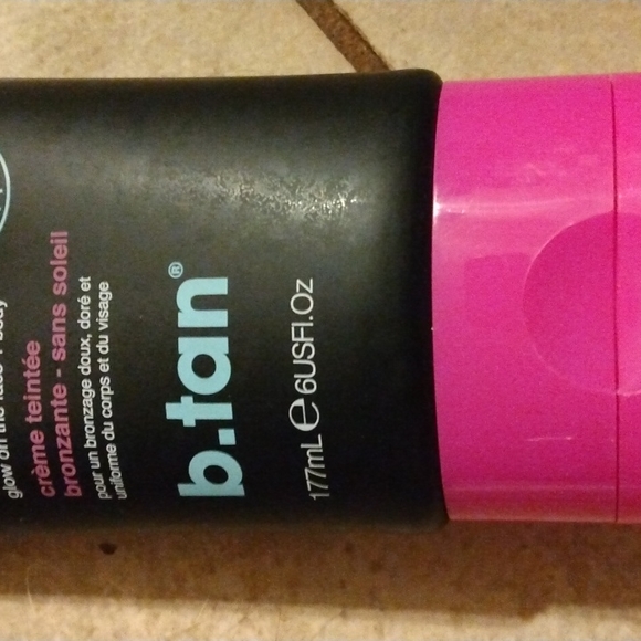 Sunless Tanning Lotion - Picture 3 of 9